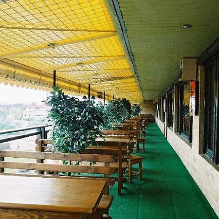 Hotel Satelit Piest'any Ngoại thất bức ảnh