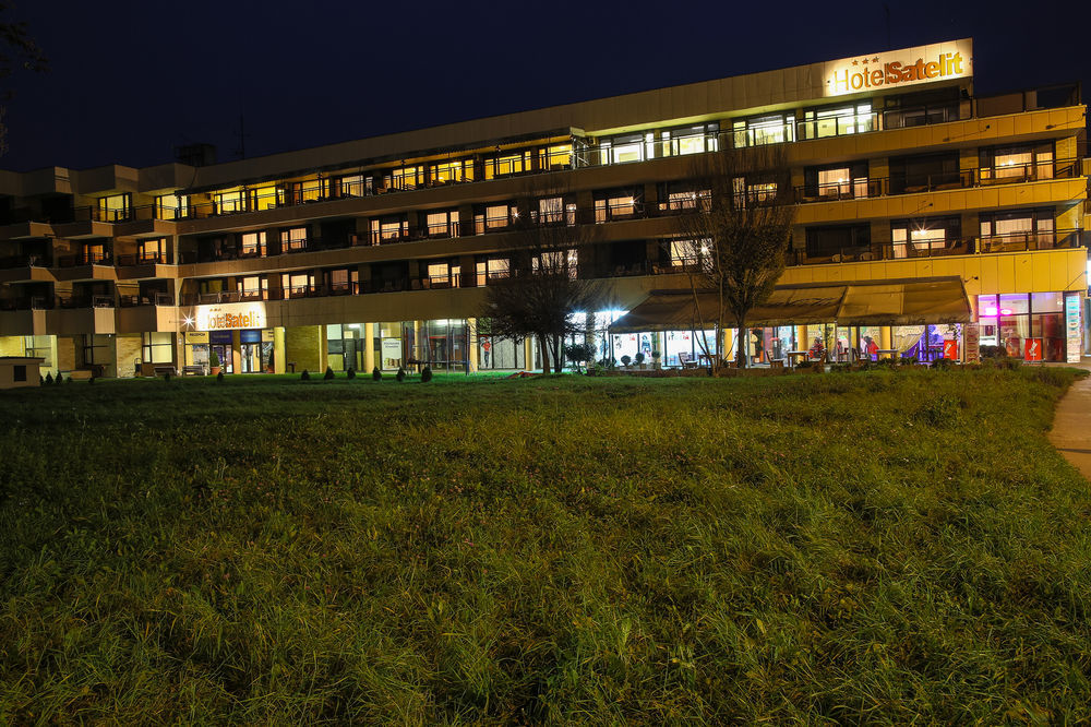 Hotel Satelit Piest'any Ngoại thất bức ảnh