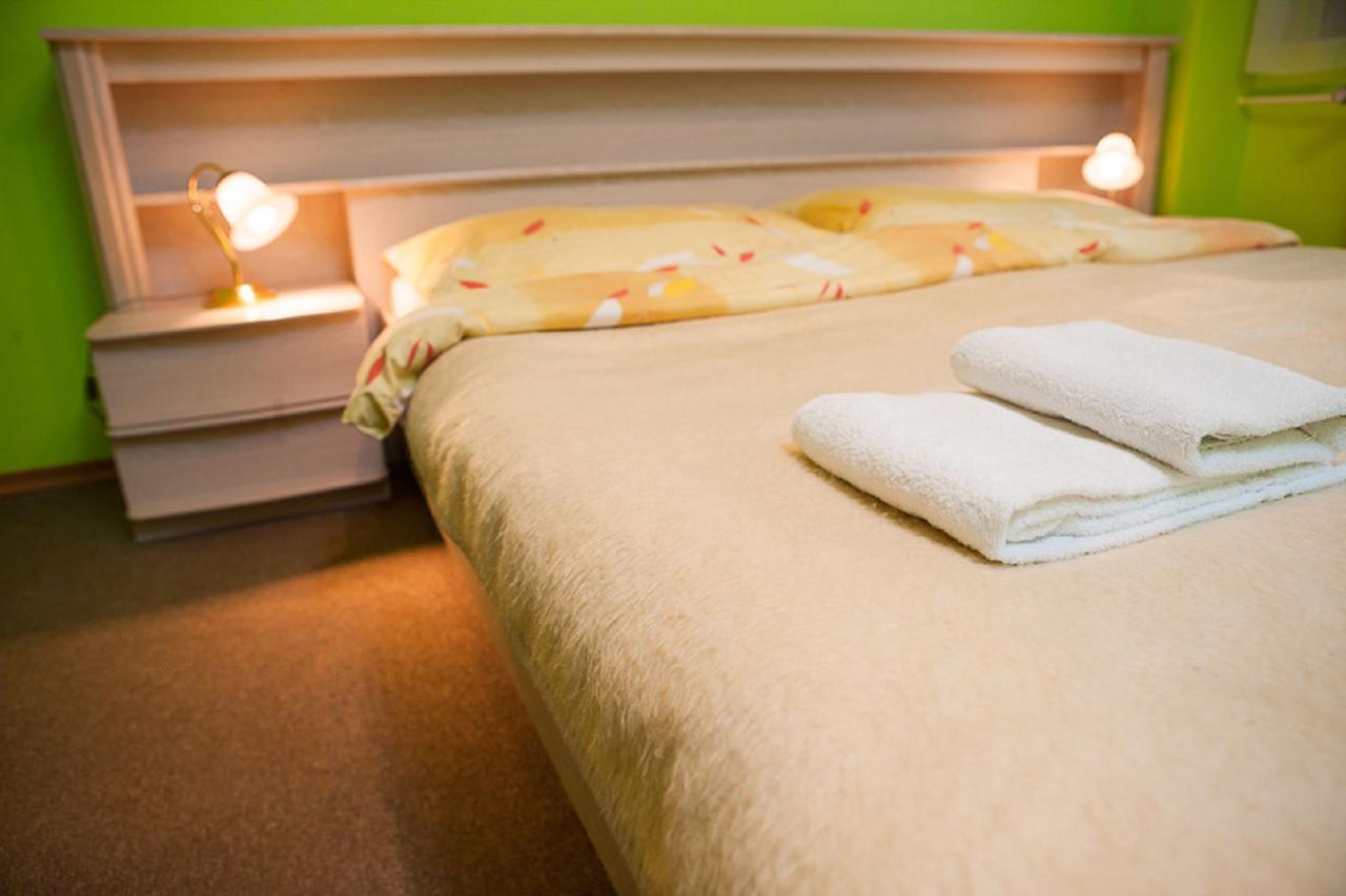 Hotel Satelit Piest'any Ngoại thất bức ảnh